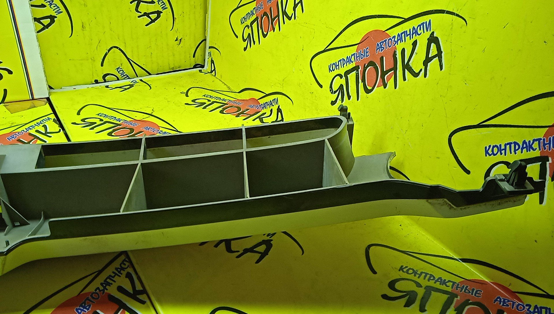 РЕШЕТКА РАДИАТОРА/NIS/SERENA/PC24/PNC24/RC24/TC24/TNC24/VC24/VNC24/УЦЕНКА/1 МОДЕЛЬ