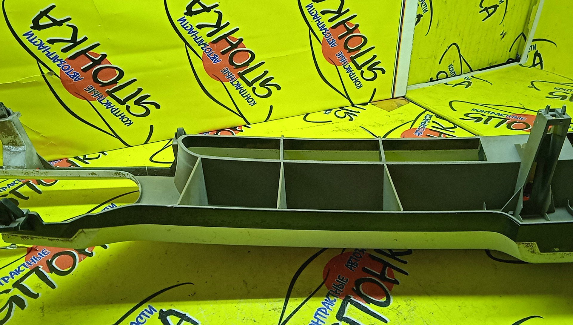 РЕШЕТКА РАДИАТОРА/NIS/SERENA/PC24/PNC24/RC24/TC24/TNC24/VC24/VNC24/УЦЕНКА/1 МОДЕЛЬ