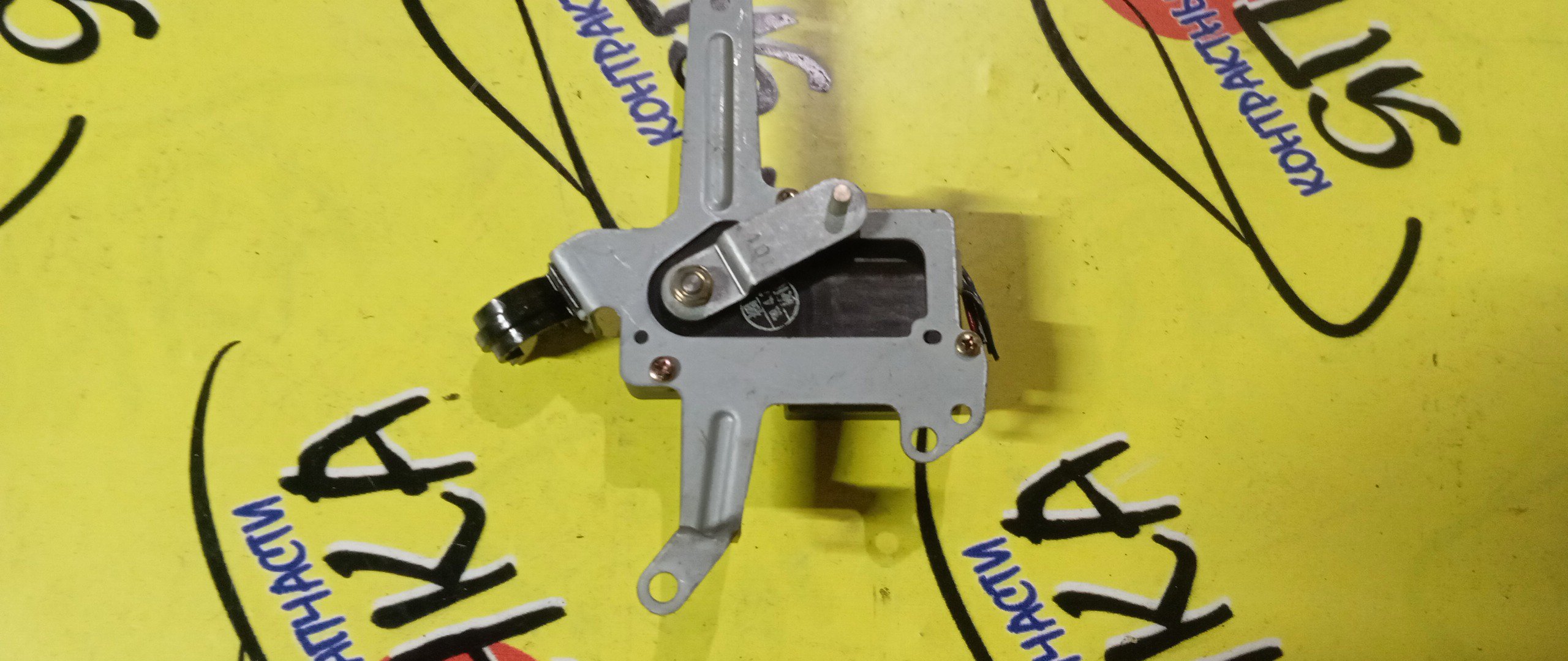 СЕРВОПРИВОД ЗАСЛОНОК ПЕЧКИ/TOY/MARK II/CRESTA/CHASER/X100/GX100/063700-4452