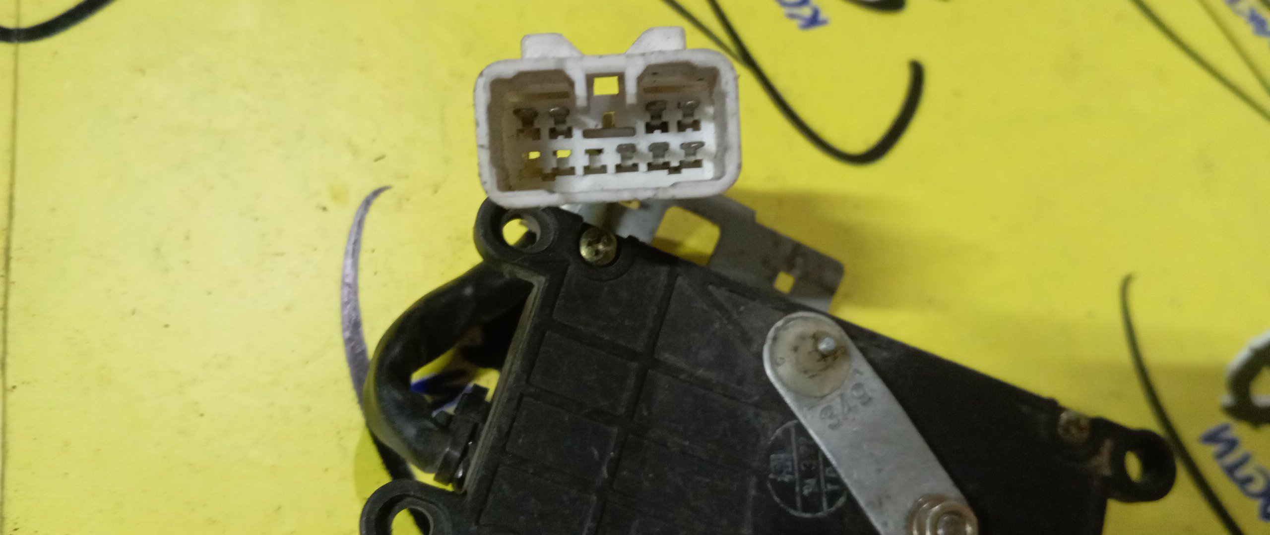 СЕРВОПРИВОД ЗАСЛОНОК ПЕЧКИ/TOY/COROLLA/SPRINTER/MARINO/CERES/AE100/AE101/063700-3741