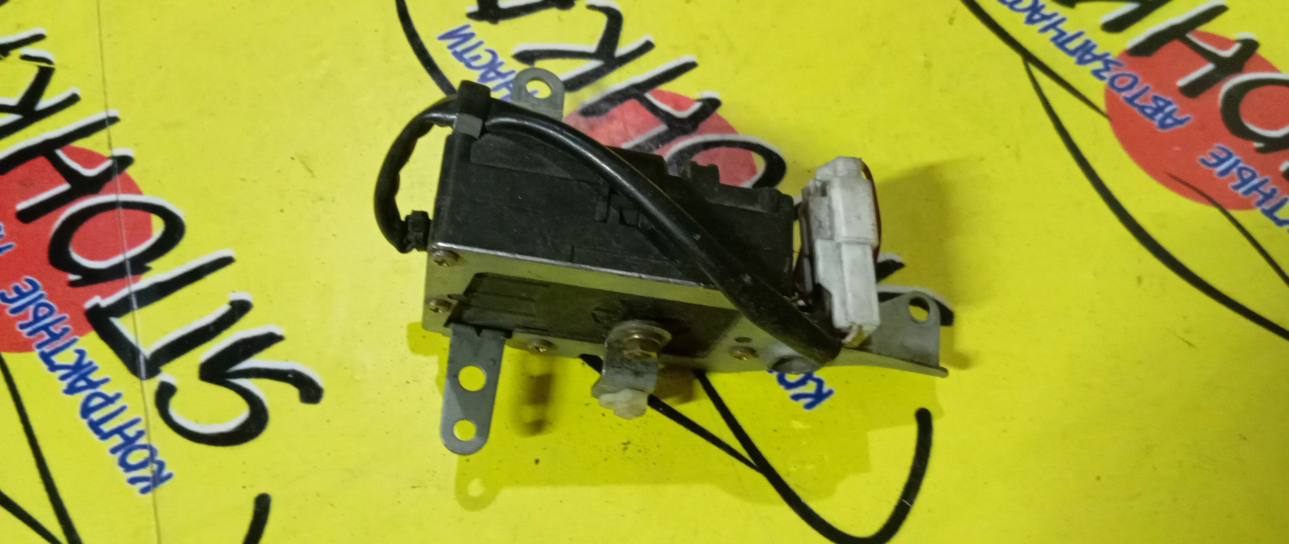 СЕРВОПРИВОД ЗАСЛОНОК ПЕЧКИ/TOY/CAMRY/VISTA/SV30/063700-2861