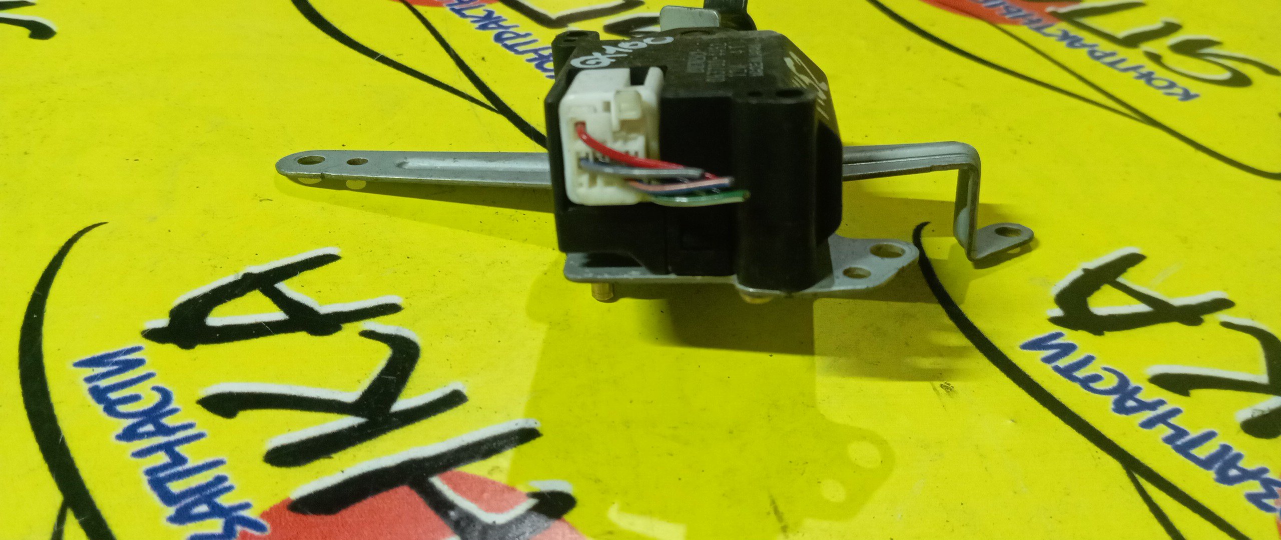 СЕРВОПРИВОД ЗАСЛОНОК ПЕЧКИ/TOY/MARK II/CRESTA/CHASER/X100/GX100/063700-4452