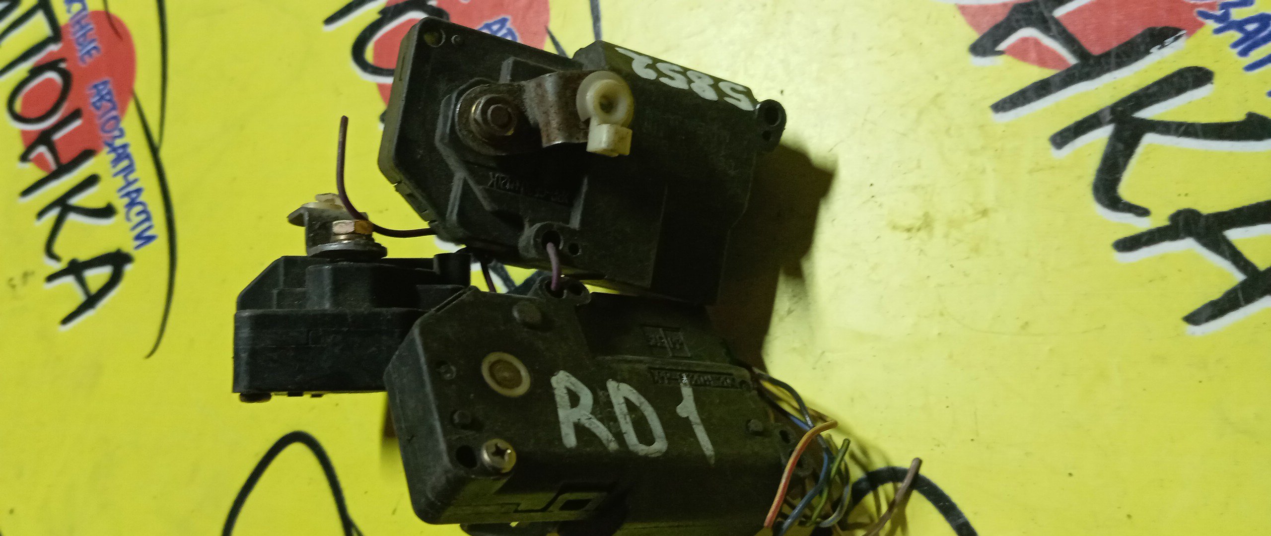 СЕРВОПРИВОД ЗАСЛОНОК ПЕЧКИ/HON/CIVIC/ORTHIA/CR-V/RD1/EK3/EL1/063700-5852