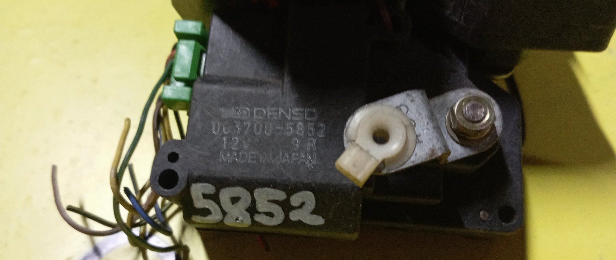 СЕРВОПРИВОД ЗАСЛОНОК ПЕЧКИ/HON/CIVIC/ORTHIA/CR-V/RD1/EK3/EL1/063700-5852