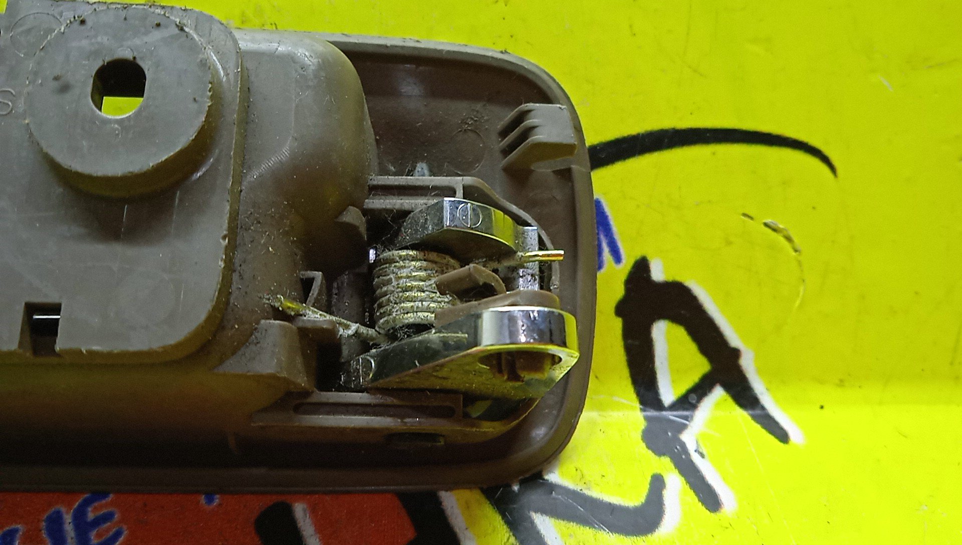 РУЧКА ДВЕРИ ВНУТРЕННЯЯ/HON/CR-V/RD1/F/L/72664S10000ZA