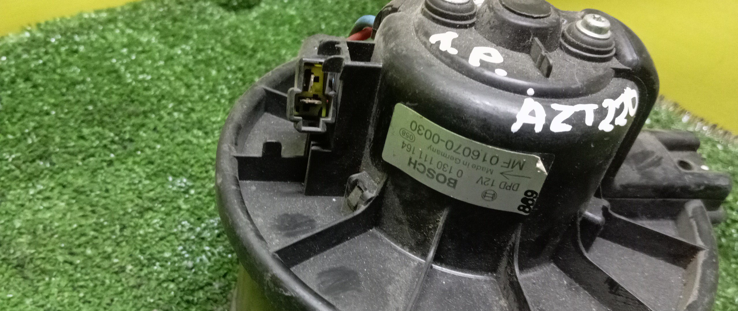 МОТОР ПЕЧКИ/TOY/AVENSIS/T220/ЛЕВЫЙ РУЛЬ