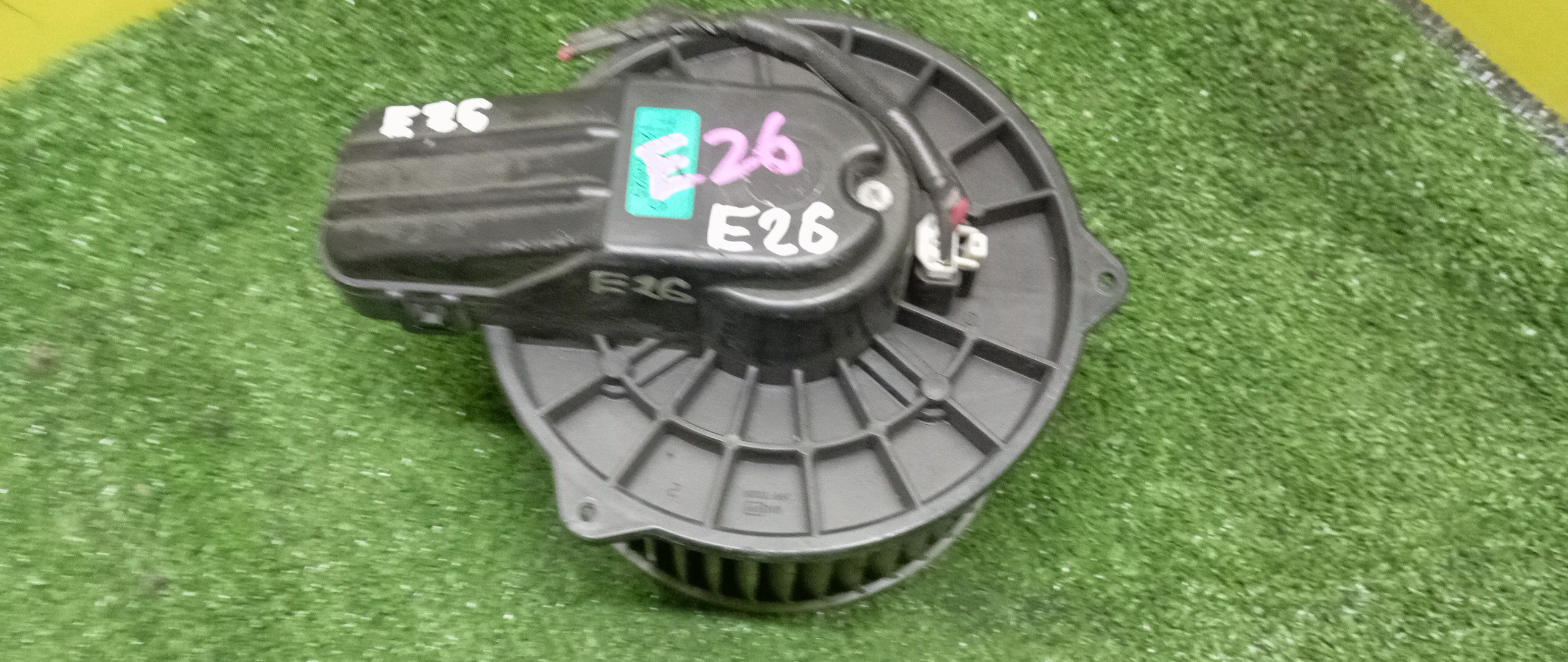 МОТОР ПЕЧКИ/NIS/CARAVAN/NV350/E26/CW8E26/DS4E26/DS8E26/KS4E26/VR2E26/VW2E26/VW6E26/VWGE26