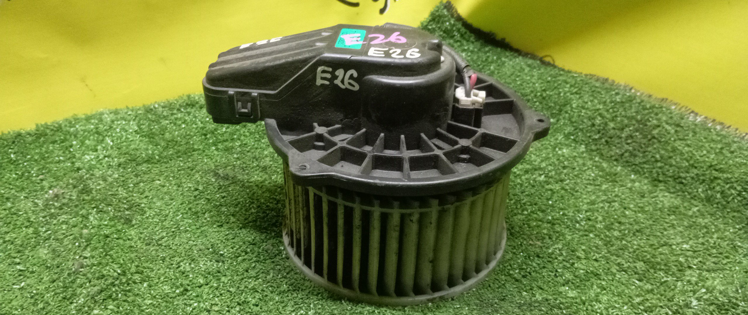 МОТОР ПЕЧКИ/NIS/CARAVAN/NV350/E26/CW8E26/DS4E26/DS8E26/KS4E26/VR2E26/VW2E26/VW6E26/VWGE26