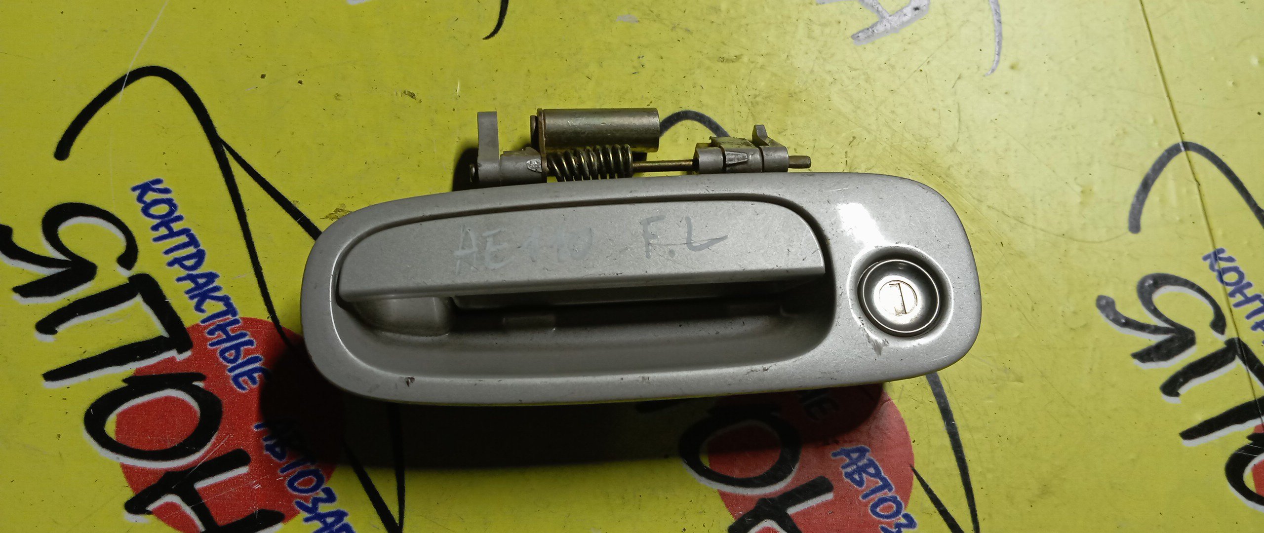 РУЧКА ДВЕРИ ВНЕШНЯЯ/TOY/COROLLA LEVIN/SPRINTER TRUENO/AE110/AE111/F/L