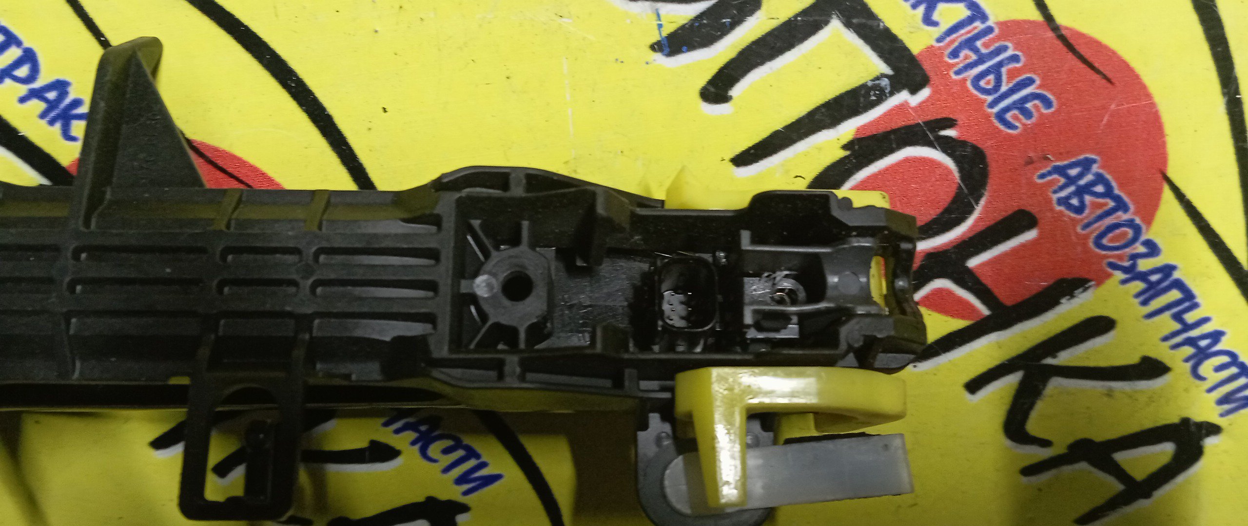 РУЧКА ДВЕРИ ВНЕШНЯЯ/TOY/AVENSIS/ZRT272/F/L/БЕЗ КЛЮЧЕВОЙ ДОСТУП