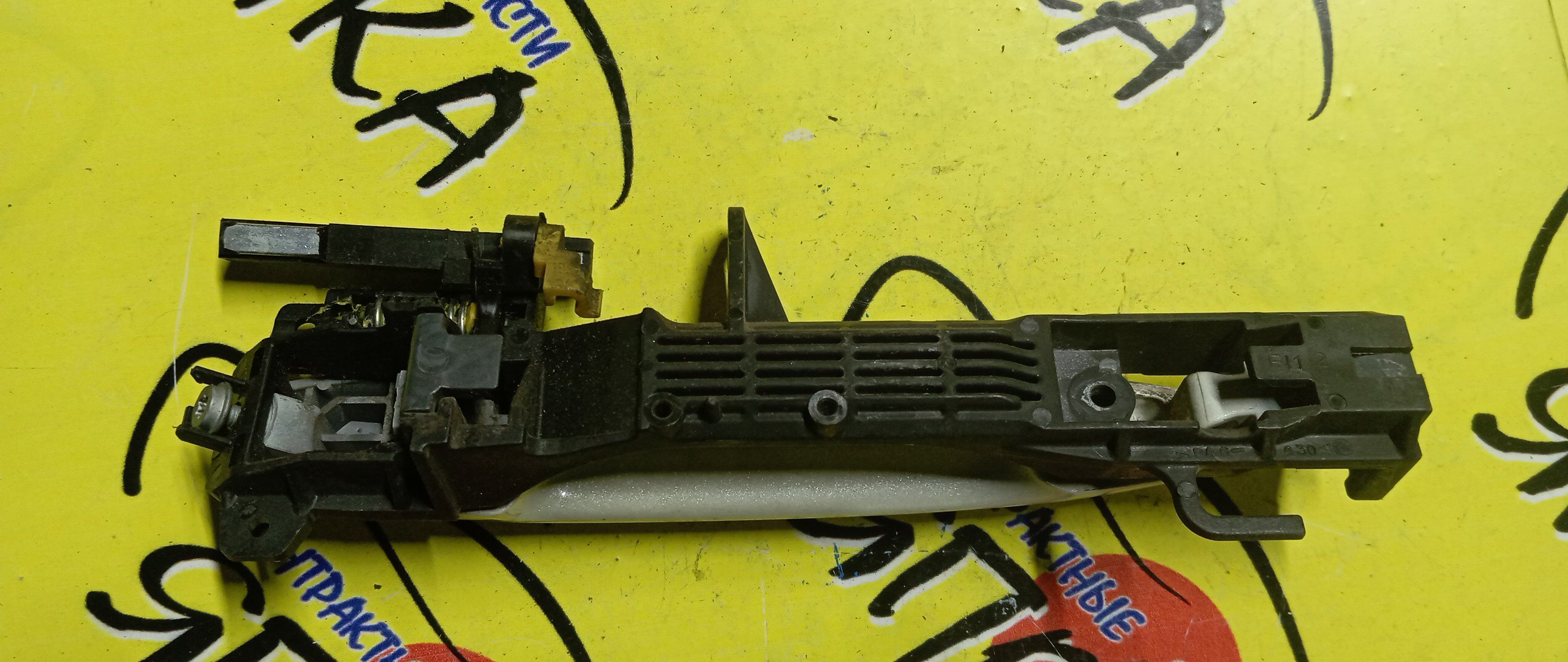 РУЧКА ДВЕРИ ВНЕШНЯЯ/TOY/ISIS/ZNM10/ANM10/ZGM10/ANM15/F/L