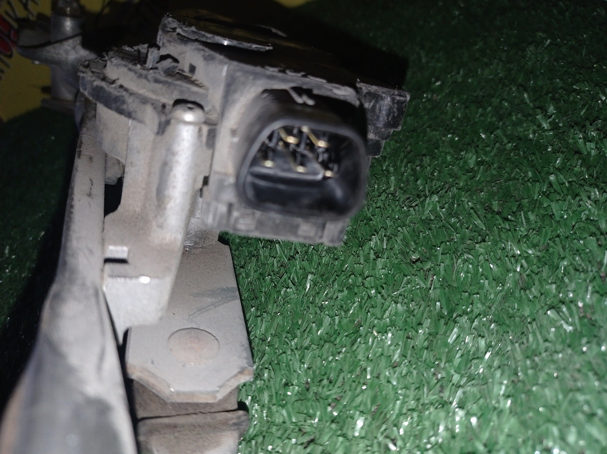 ТРАПЕЦИЯ ДВОРНИКОВ/TOY/IST/NCP60/NCP61/NCP65/С МОТОРОМ