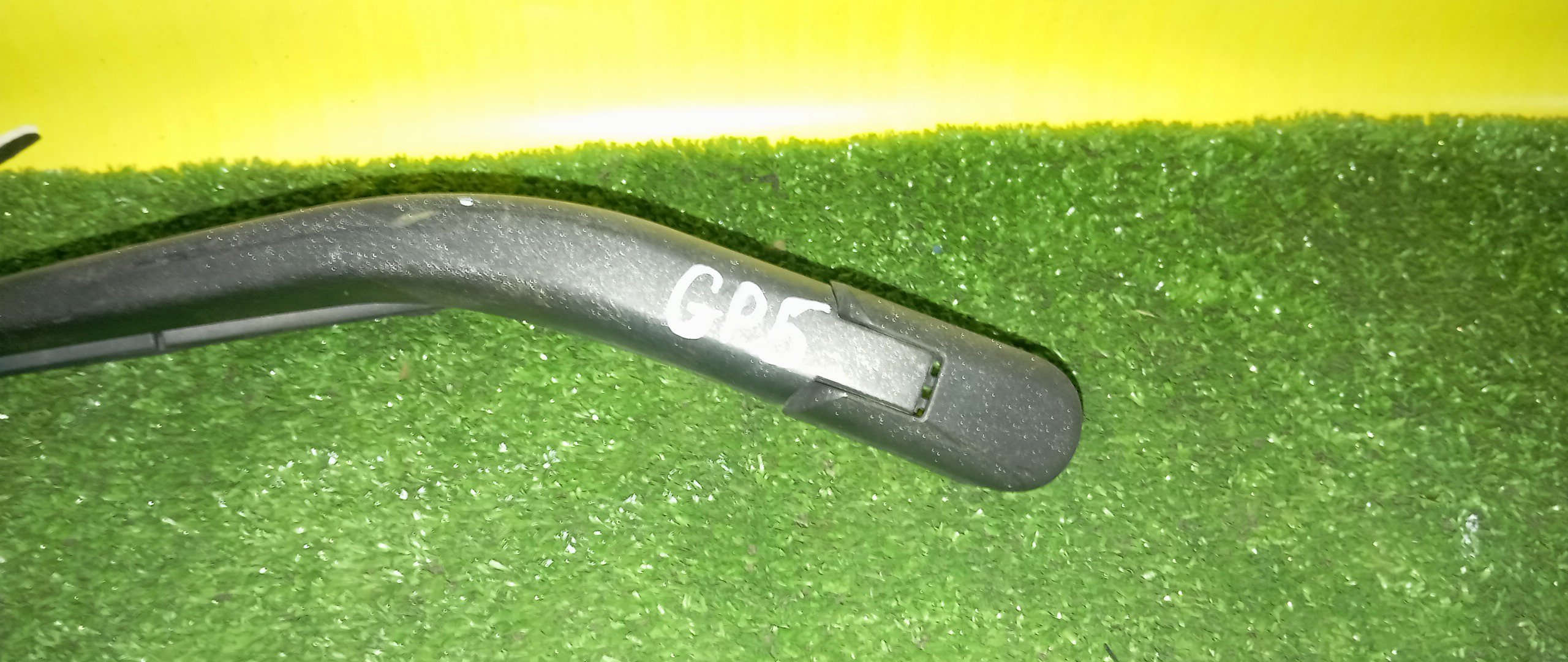 ДВОРНИК ЗАДНЕЙ ДВЕРИ/HON/FIT/GP5/GK5/GK3/GP6