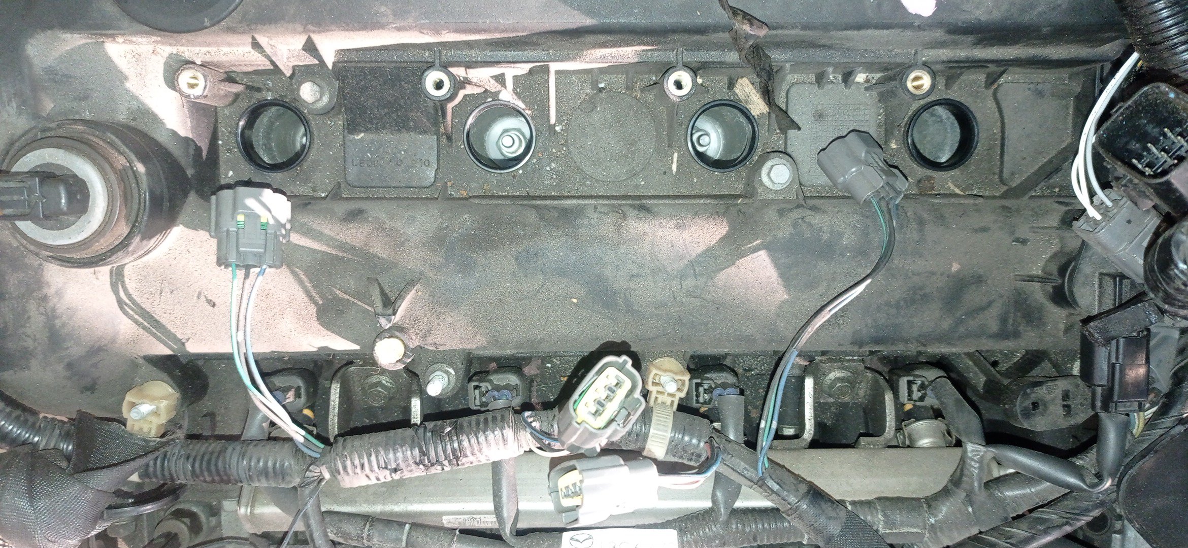 ДВС/MAZ/L3-VE/BLACK/ATENZA/ATENZA WAGON/AXELA/MAZDA6/PREMACY/BK3P/CR3W/GG3P/GG3S/GY3W/LY3P/КАТУШКИ СВЕРХУ/ДАТЧИК VVTI/ЩУП ЧЕРЕЗ ГОЛОВУ/КОМПРЕССОР СБОКУ