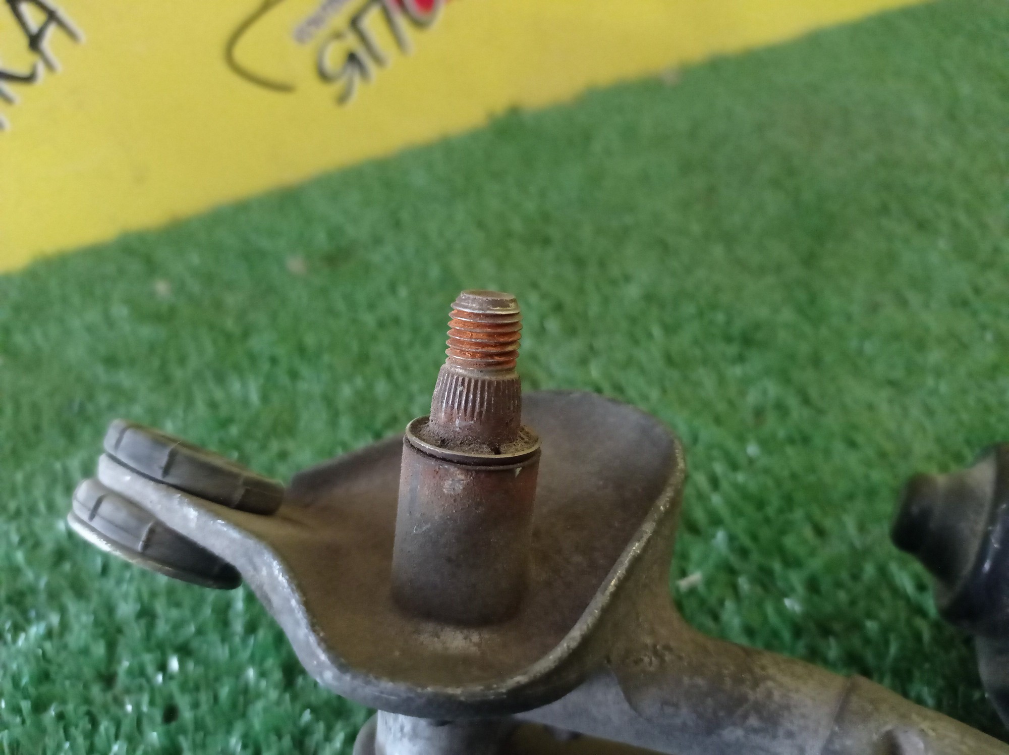 ТРАПЕЦИЯ ДВОРНИКОВ/TOY/SPACIO/NZE121N/ZZE122N/ZZE124N/С МОТОРОМ