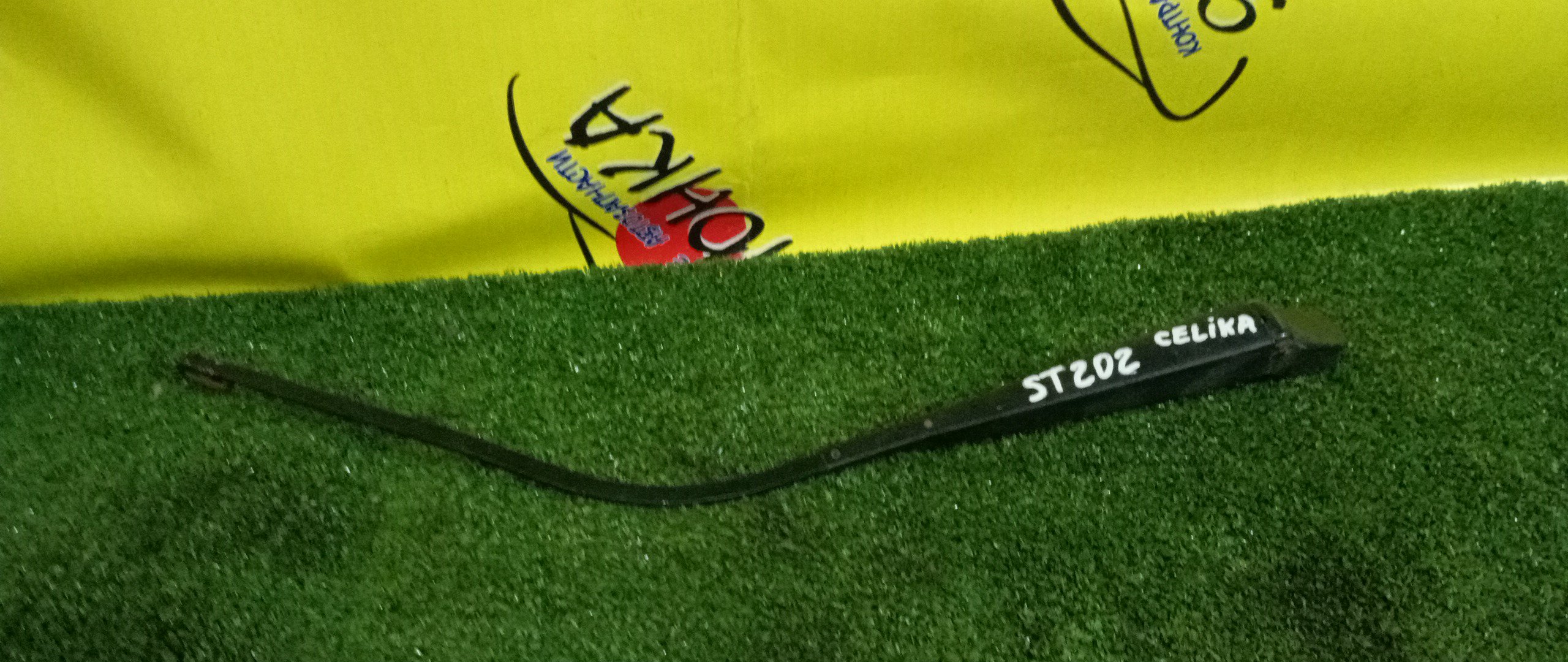 ДВОРНИК ЗАДНЕЙ ДВЕРИ/TOY/CELICA/ST202