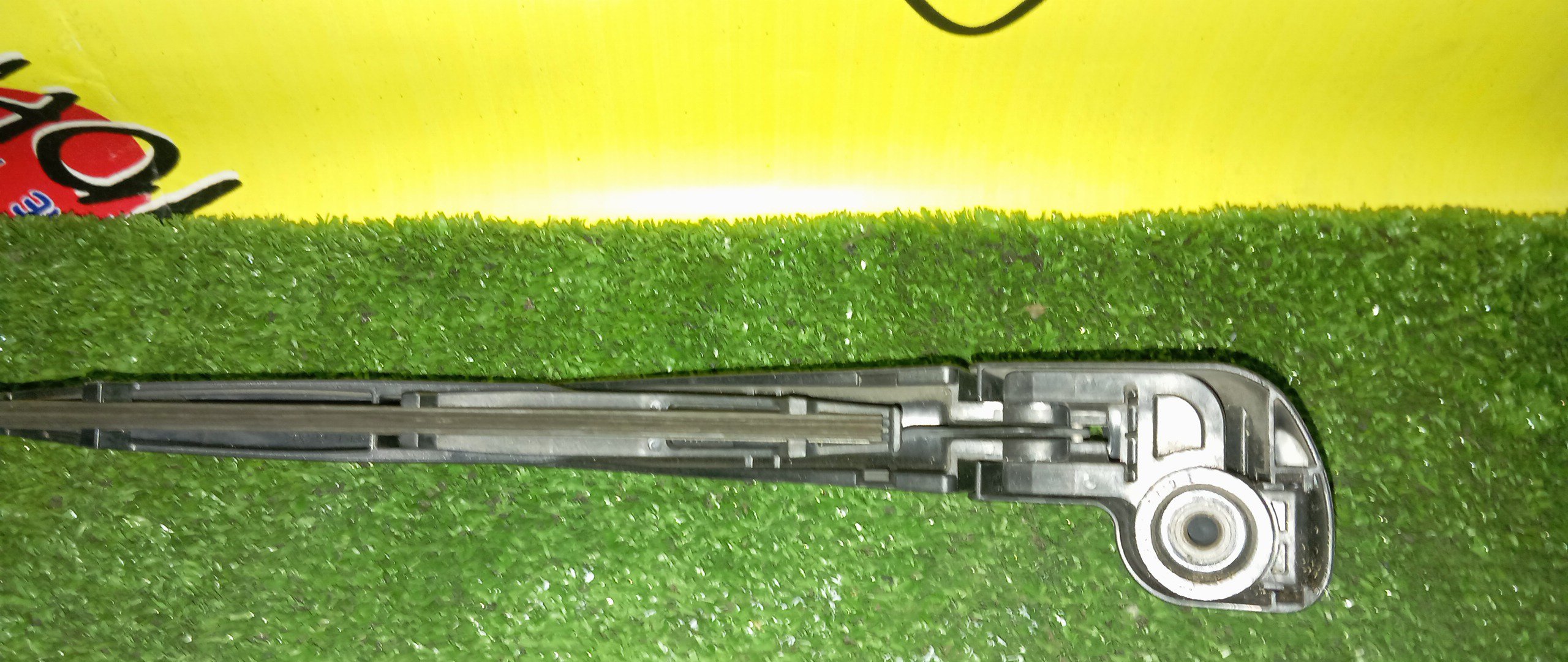 ДВОРНИК ЗАДНЕЙ ДВЕРИ/TOY/IST/NCP110/NCP115/NLP110/NLP115/NSP110/ZSP110