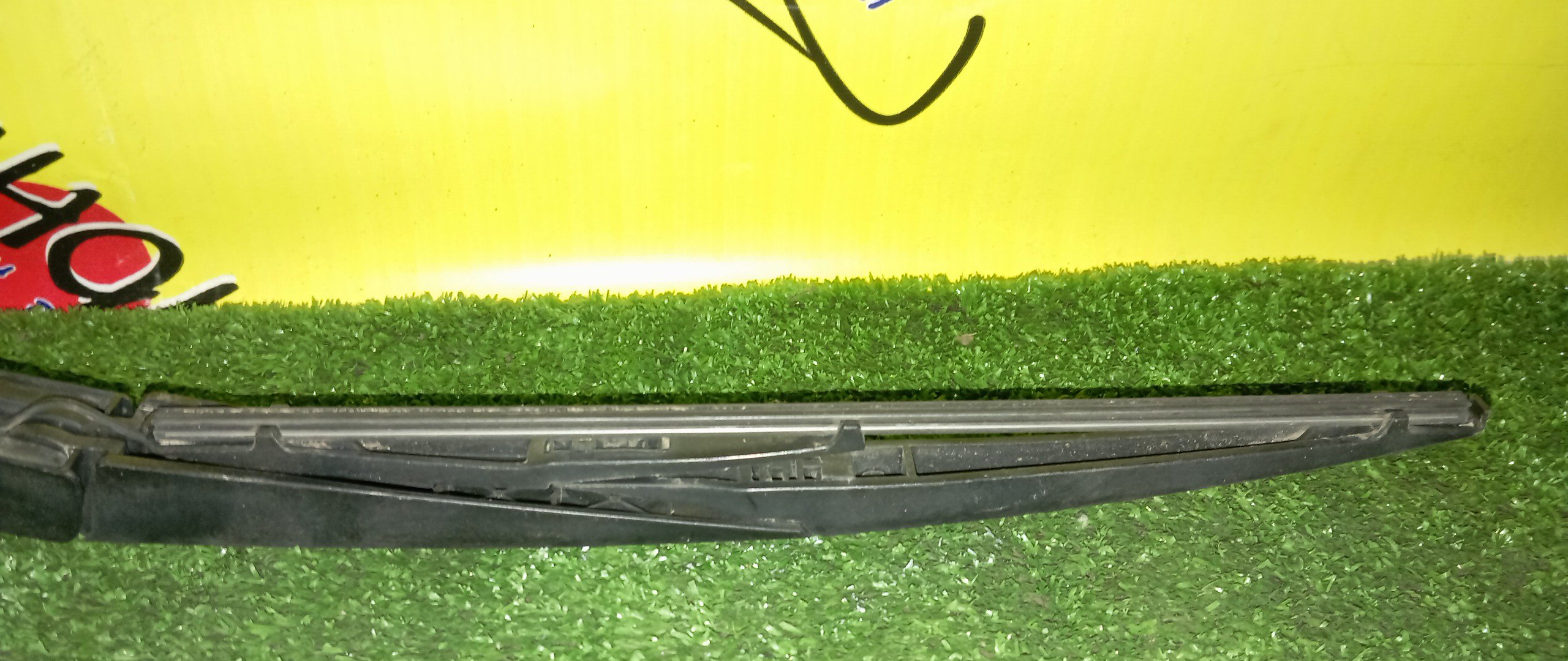 ДВОРНИК ЗАДНЕЙ ДВЕРИ/TOY/MARK X ZIO/ANA10