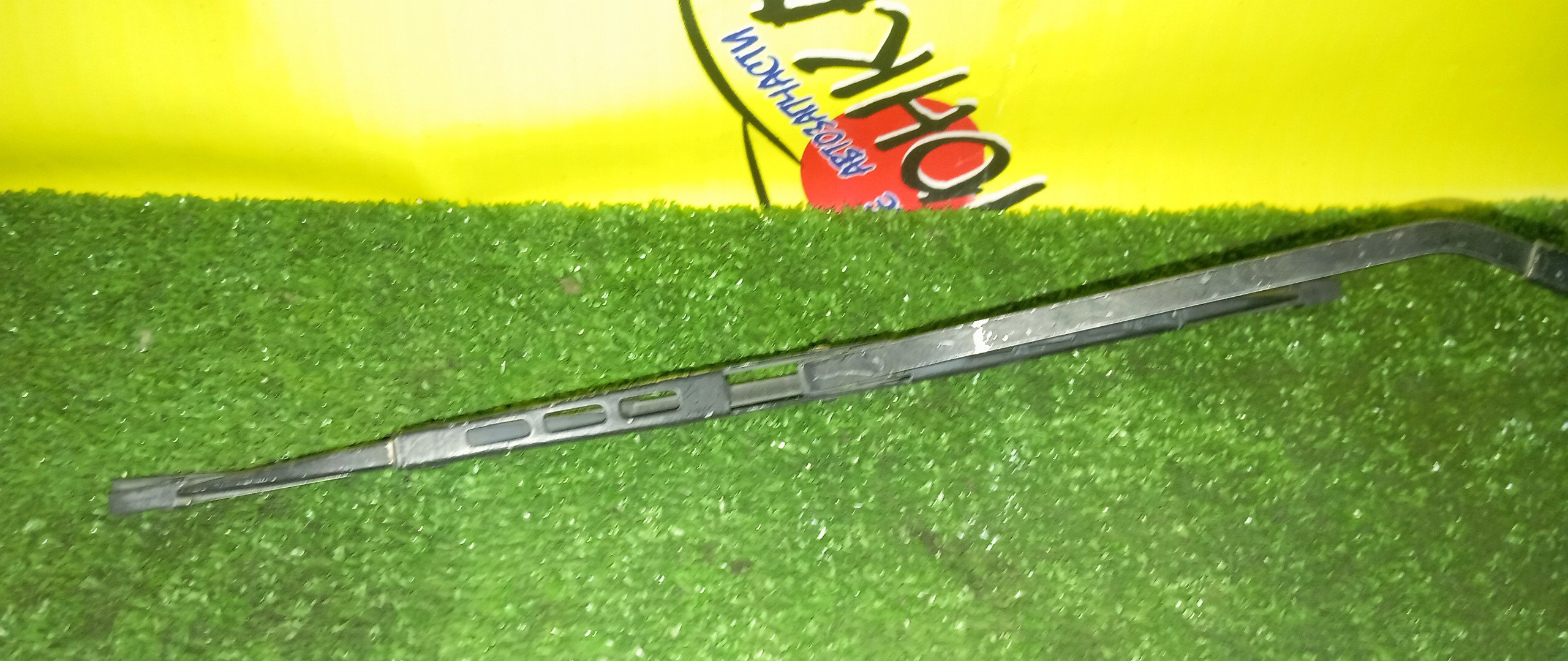 ДВОРНИК ЗАДНЕЙ ДВЕРИ/NIS/AVENIR/PNW10/PW10/SW10/W10