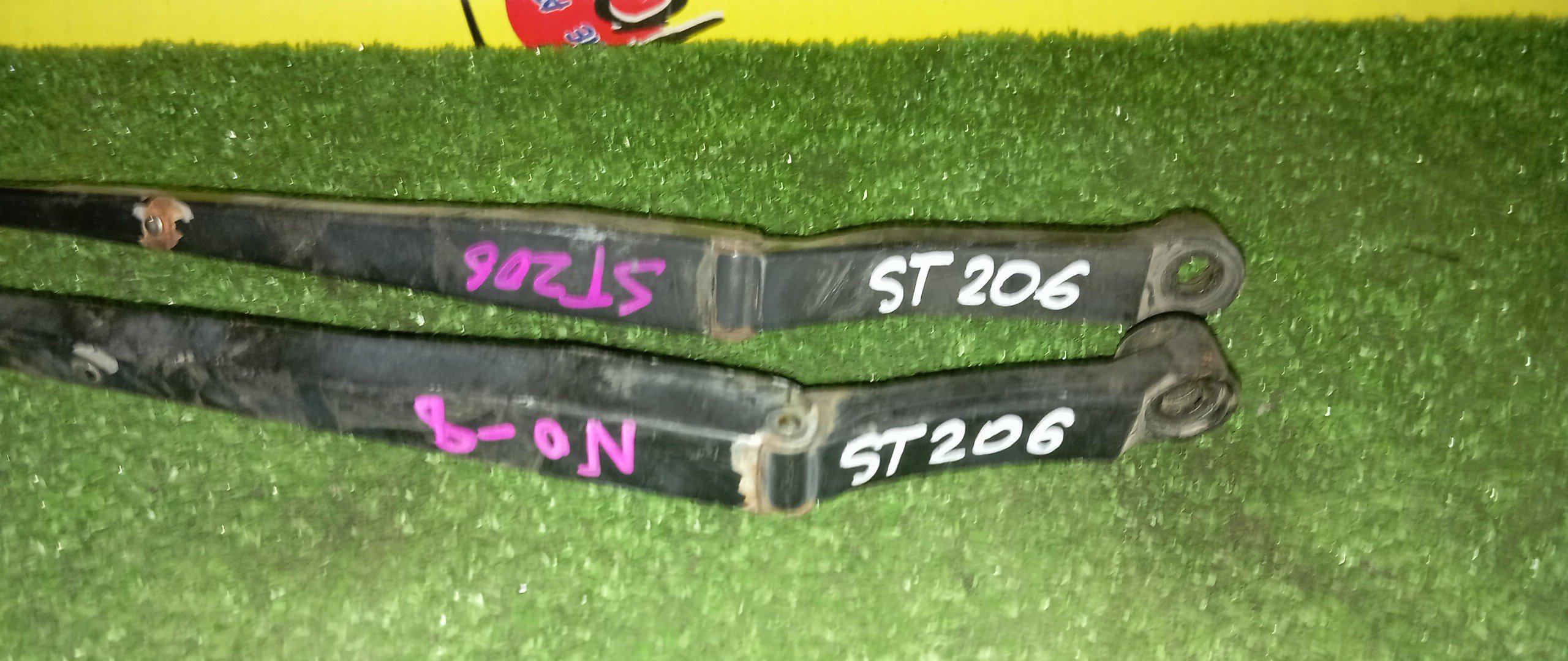 ДВОРНИК ЛОБОВОГО СТЕКЛА/TOY/CELICA/ST202/F/L