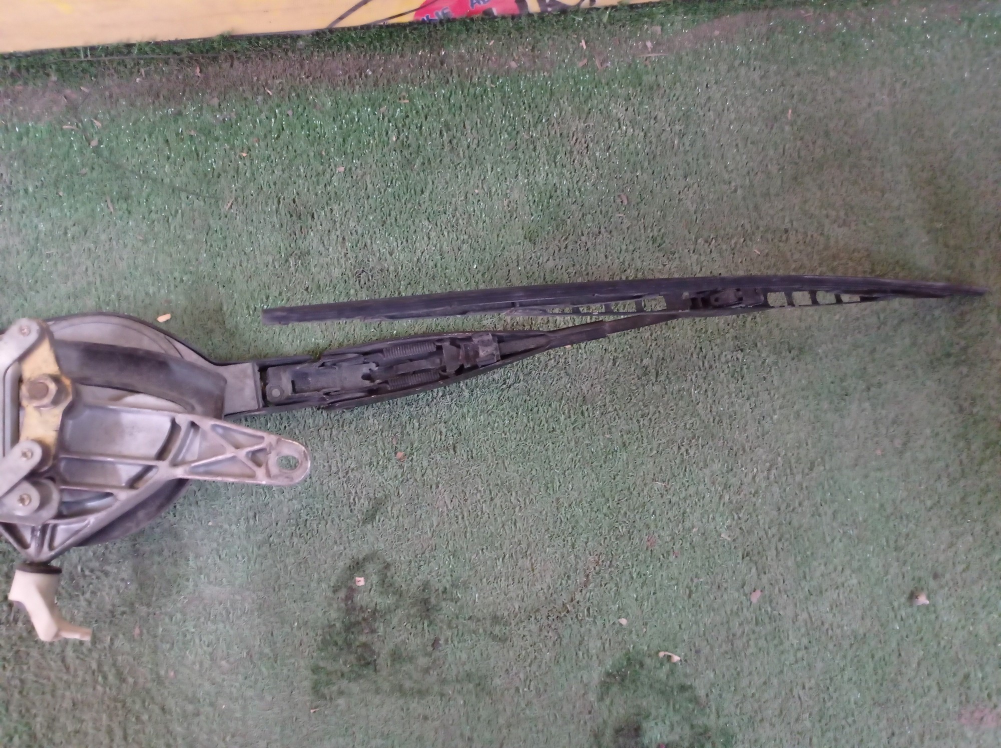 ТРАПЕЦИЯ ДВОРНИКОВ/MERC/C-CLASS/W202/ЛЕВЫЙ РУЛЬ/С МОТОРОМ