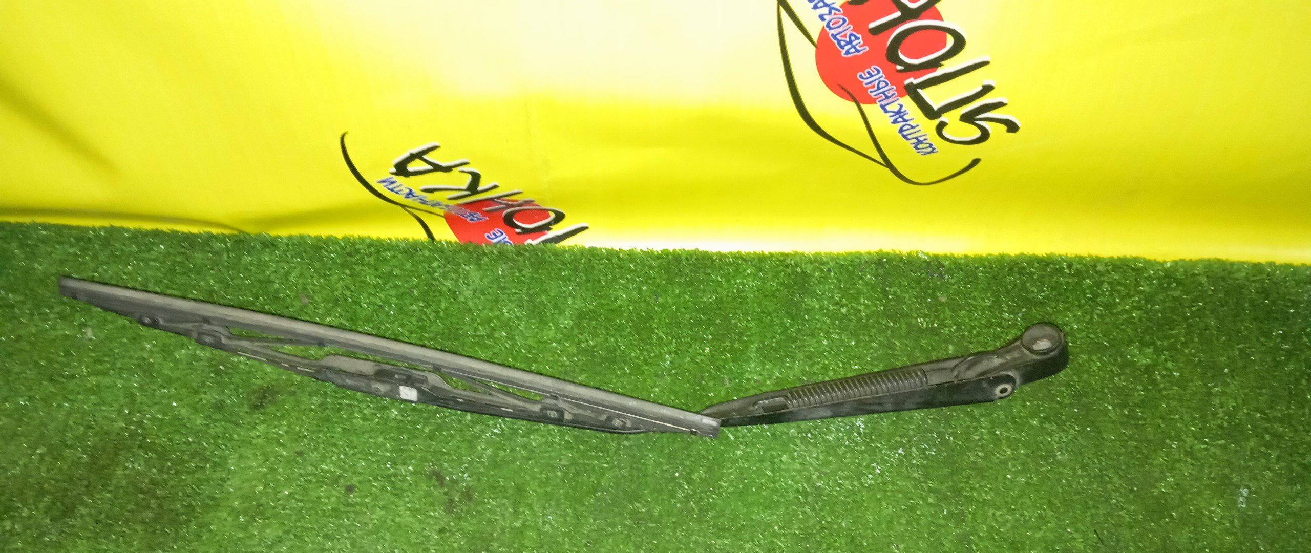 ДВОРНИК ЗАДНЕЙ ДВЕРИ/TOY/TOWN ACE NOAH/LITE ACE NOAH/SR50/SR40