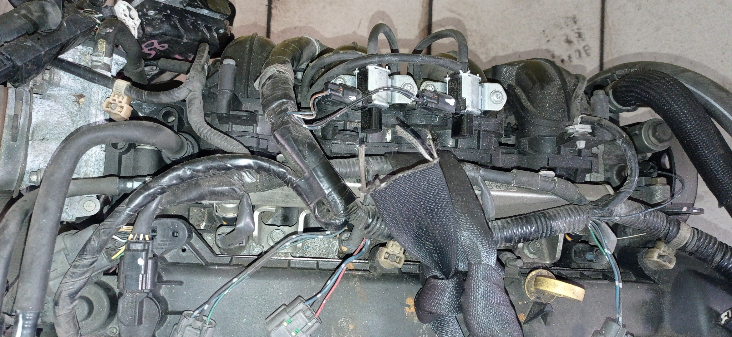 ДВС/MAZ/L3-VE/BLACK/ATENZA/ATENZA WAGON/AXELA/MAZDA6/PREMACY/BK3P/CR3W/GG3P/GG3S/GY3W/LY3P/КАТУШКИ СВЕРХУ/ДАТЧИК VVTI/ЩУП ЧЕРЕЗ ГОЛОВУ/КОМПРЕССОР СБОКУ