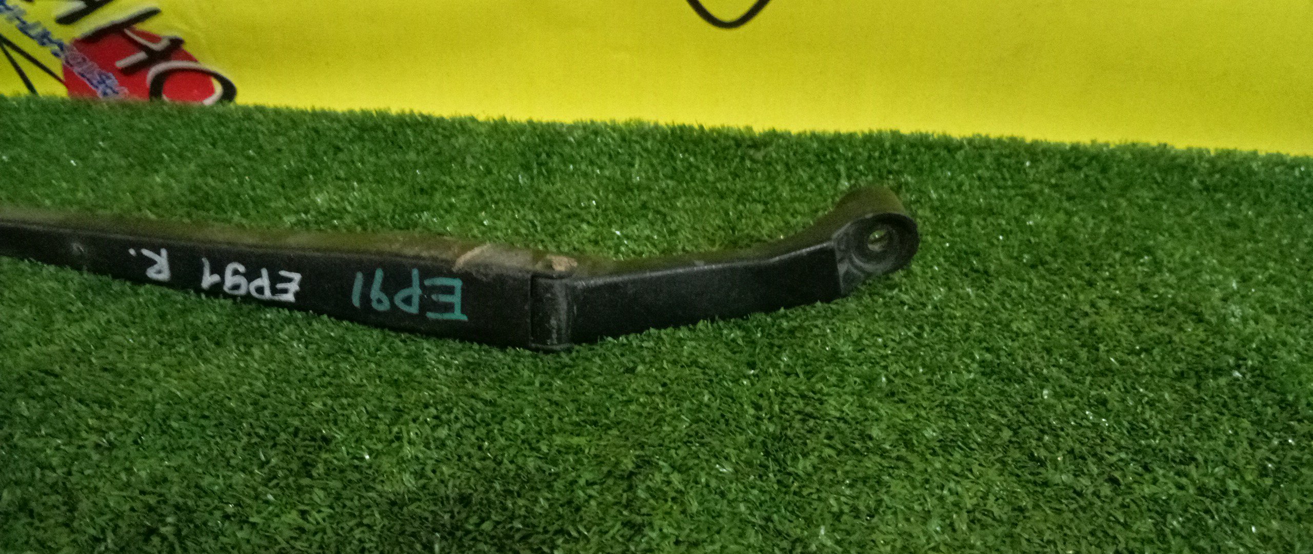 ДВОРНИК ЛОБОВОГО СТЕКЛА/TOY/STARLET/EP90/EP91/F/R