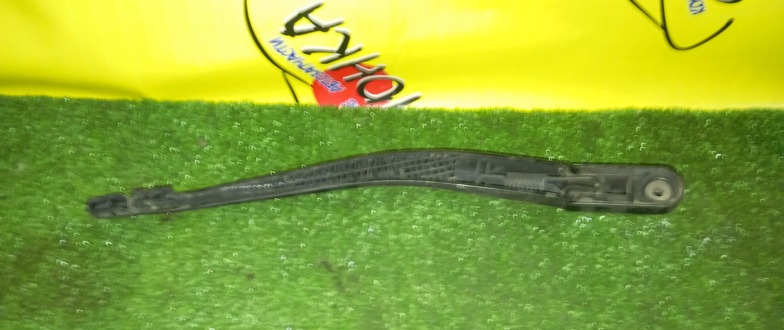 ДВОРНИК ЗАДНЕЙ ДВЕРИ/TOY/COROLLA RUNX/E120