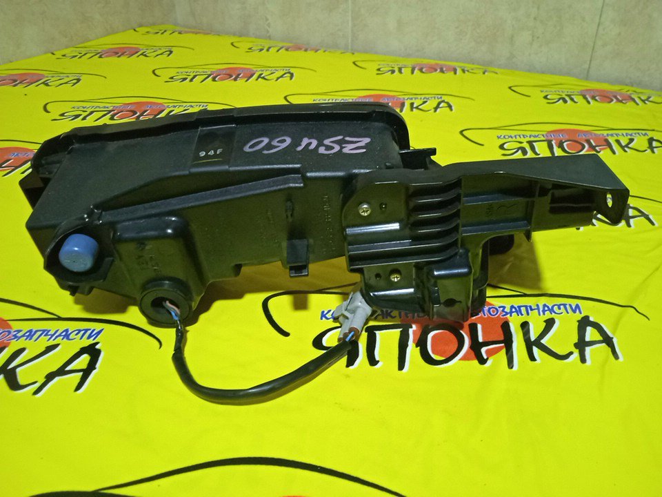 ДНЕВНЫЕ ХОДОВЫЕ ОГНИ/TOY/HARRIER/ASU60W/ASU65W/AVU65W/ZSU60W/ZSU65W/F/R/8143048010