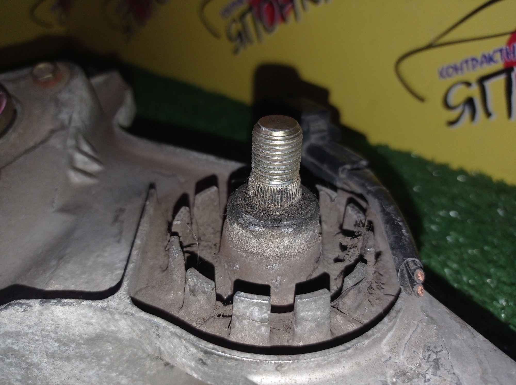 ТРАПЕЦИЯ ДВОРНИКОВ/MMC/GRANDIS/NA4W/NA8W/С МОТОРОМ