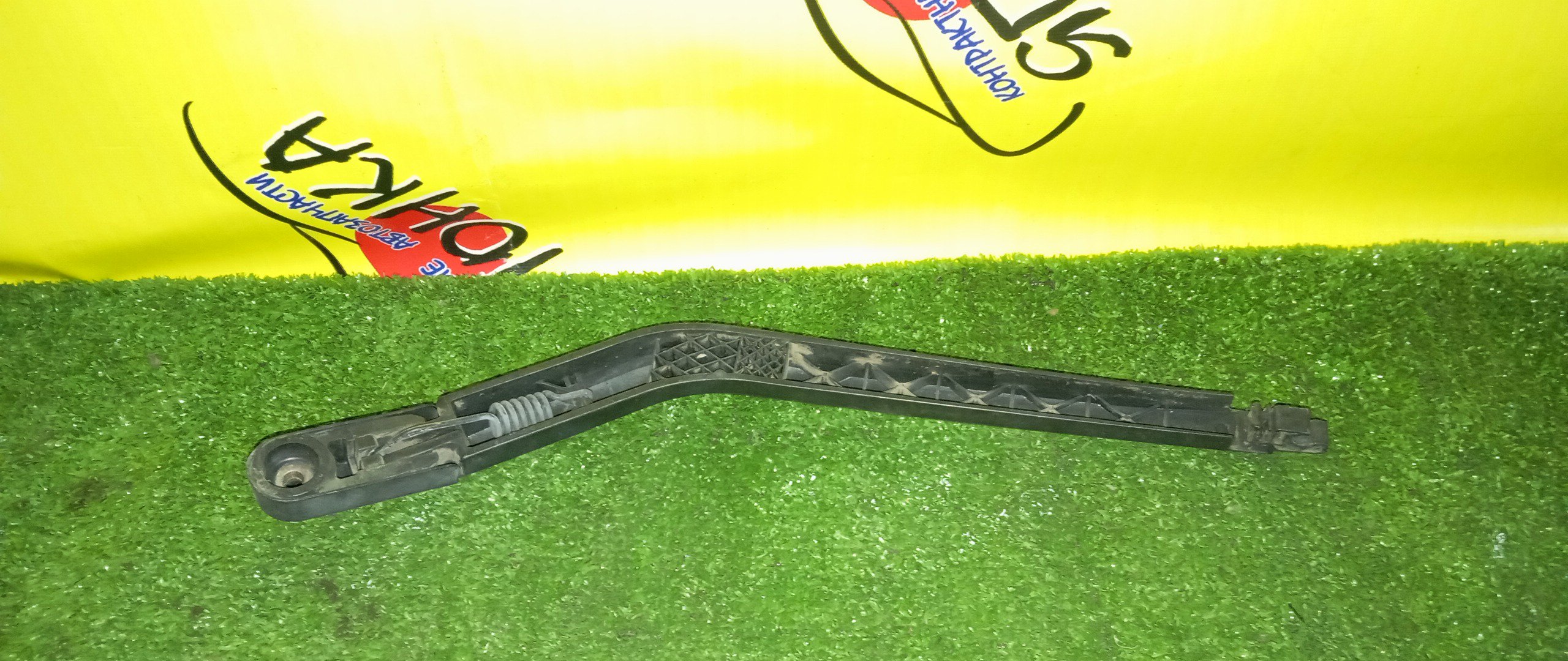 ДВОРНИК ЗАДНЕЙ ДВЕРИ/TOY/FUNCARGO/NCP20/NCP21/NCP25/ПЛАСТИК