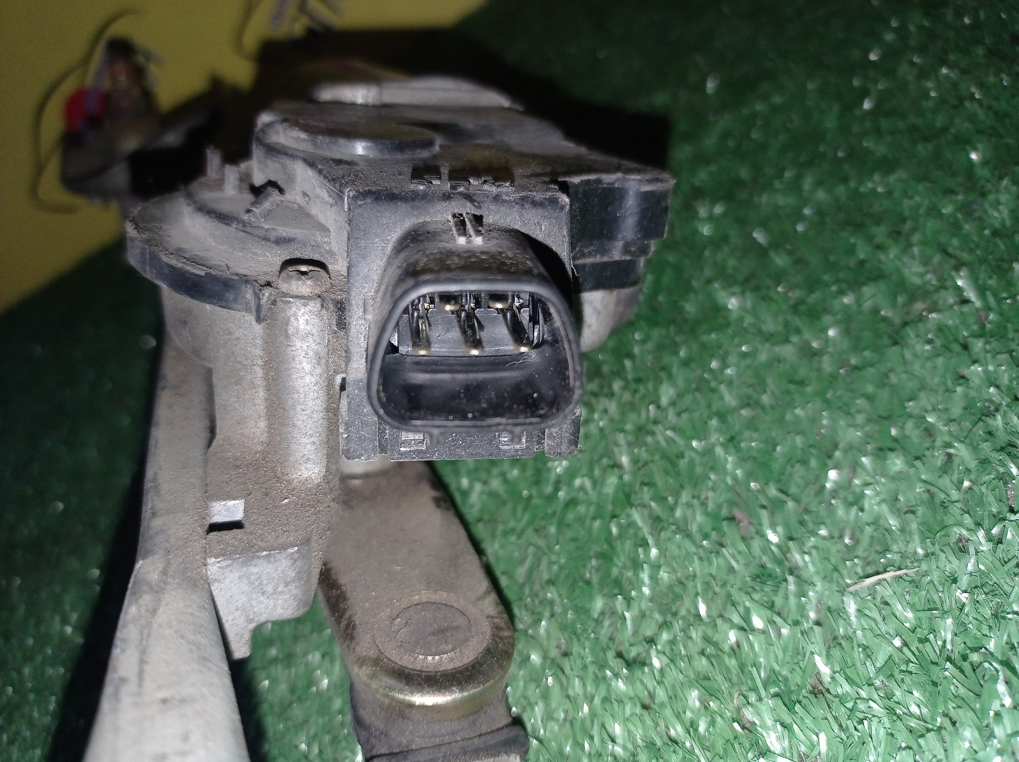 ТРАПЕЦИЯ ДВОРНИКОВ/TOY/SPACIO/NZE121N/ZZE122N/ZZE124N/С МОТОРОМ