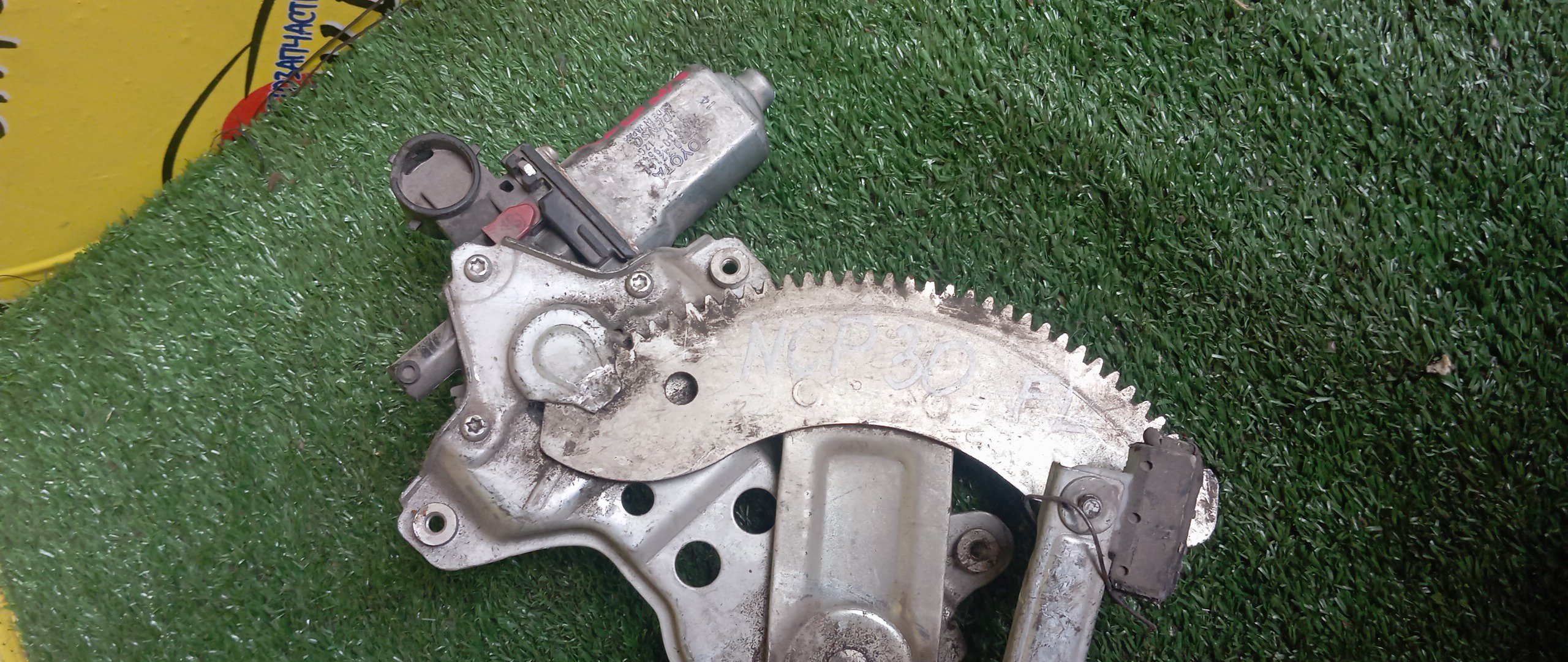 СТЕКЛОПОДЪЕМНИК/TOY/BB/NCP30/NCP31/NCP34/NCP35/F/L