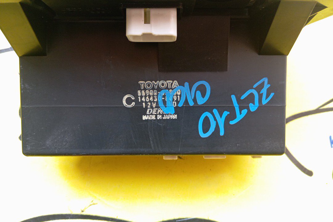 БЛОК КЛИМАТ-КОНТРОЛЯ/TOY/OPA/ZCT10/ZCT15/ACT10