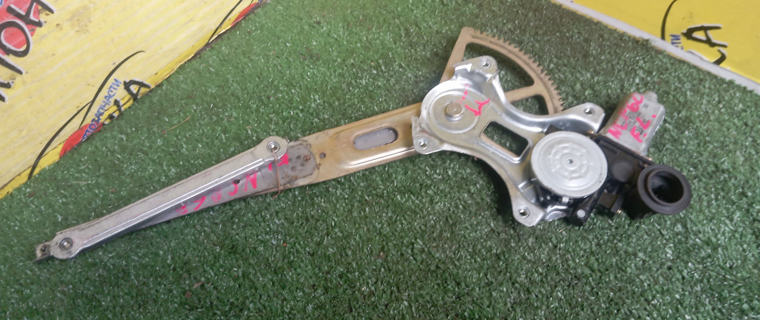 СТЕКЛОПОДЪЕМНИК/TOY/IST/NCP60/NCP61/NCP65/F/L