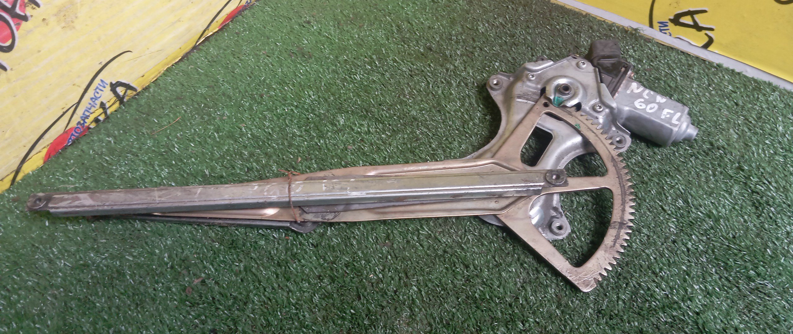 СТЕКЛОПОДЪЕМНИК/TOY/IST/NCP60/NCP61/NCP65/F/L