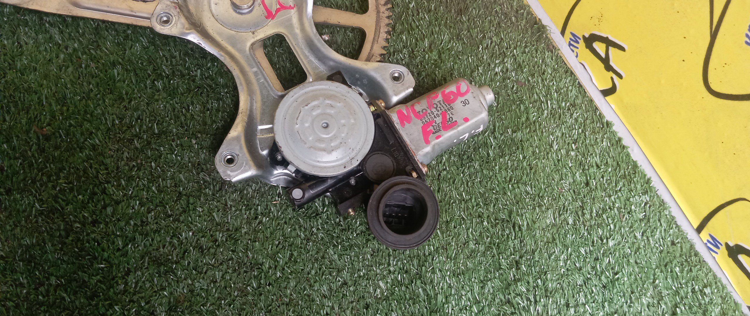 СТЕКЛОПОДЪЕМНИК/TOY/IST/NCP60/NCP61/NCP65/F/L