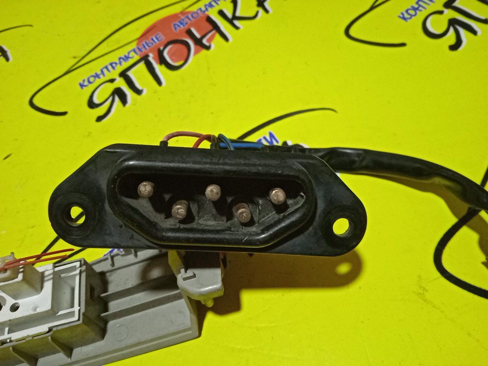 ДОВОДЧИК ДВЕРИ/TOY/LITE ACE NOAH/TOWN ACE NOAH/CR40G/CR50G/SR40G/SR50G/B/L