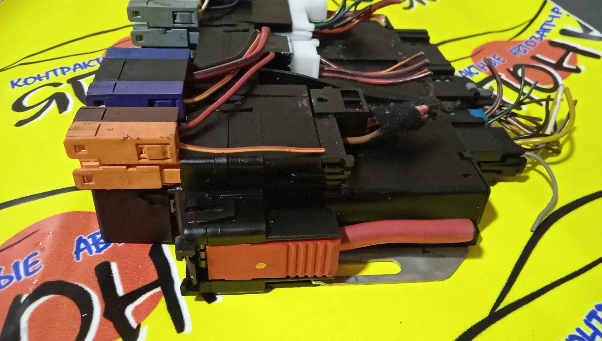 БЛОК ПРЕДОХРАНИТЕЛЕЙ ПОД КАПОТ/MERC/C-CLASS/S-CLASS/V220/W220/C215/M112E28/M112E32/M112E37/M113E43/M113E50/M113E55/M137E58/M137E63/M275E55/M275E60/OM613LA/OM628/OM648/A0325458332/F/R