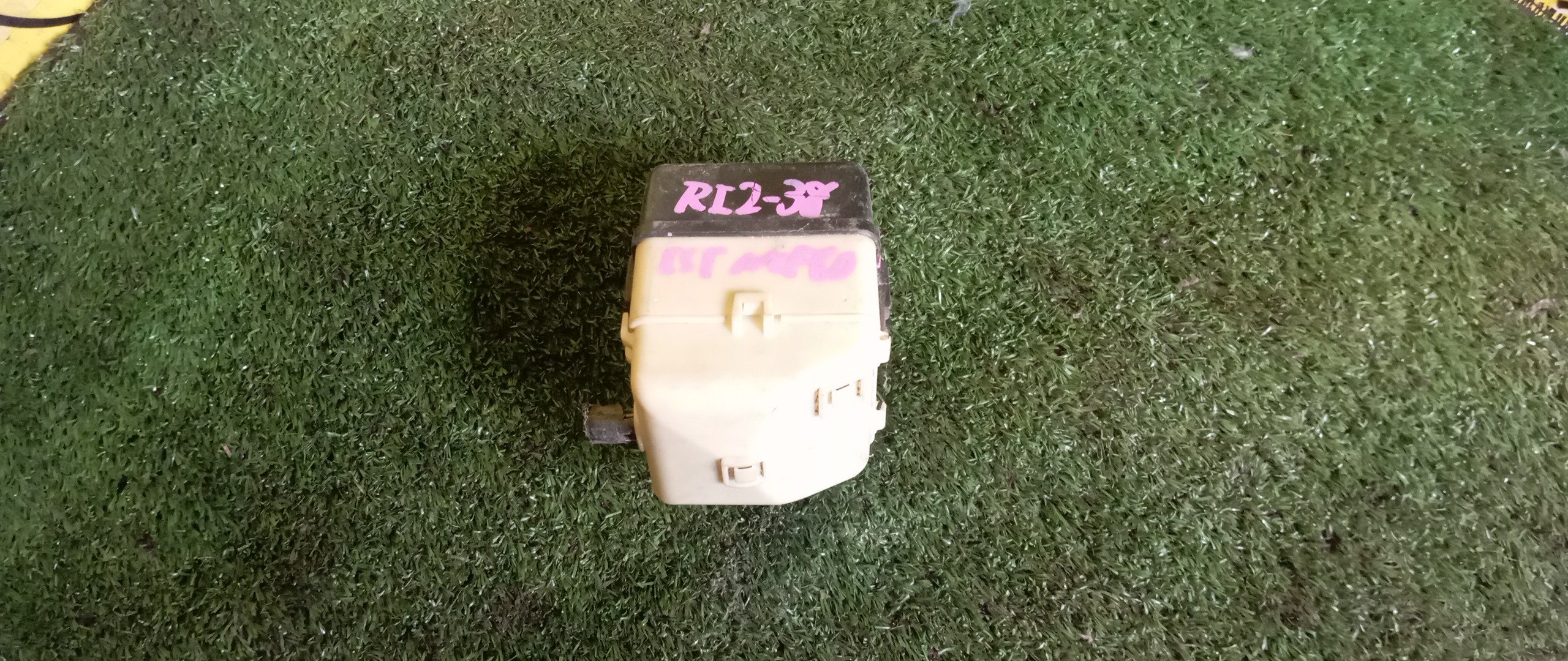 БЛОК ПРЕДОХРАНИТЕЛЕЙ ПОД КАПОТ/TOY/BB/FUNCARGO/IST/PLATZ/PORTE/PROBOX/RAUM/SIENTA/SUCCEED/VITZ/WILL CYPHA/WILL VI/NCP10/NCP20/NCP30/NCP31/NCP51V/NCP60/NCP61/NCP75/NCP81G/NCZ20/NCZ25/NNP10/NNP11/NNP15/SCP10/SCP11/1NZ-FE/1SZ-FE/2NZ-FE/МАЛЫЙ