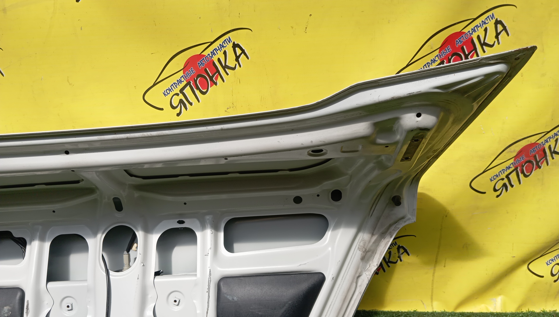 КРЫШКА БАГАЖНИКА/TOY/SPRINTER/AE110/AE111/AE114/CE110/CE113/CE114/CE116/EE111/2 МОДЕЛЬ/644011A730