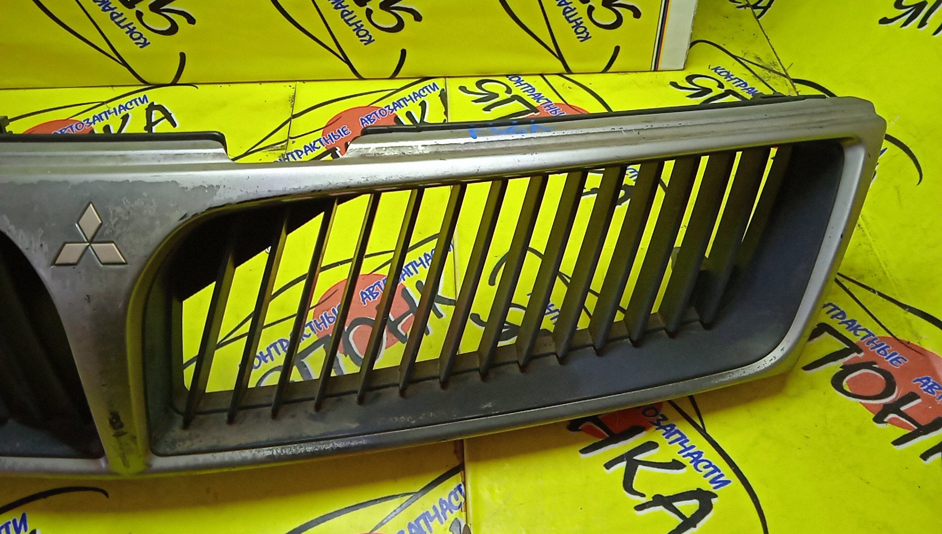 РЕШЕТКА РАДИАТОРА/MMC/DIAMANTE/F31A/F34A/F36A/F36W/F41A/F46A/F47A/2 МОДЕЛЬ/MR154094/MR492188