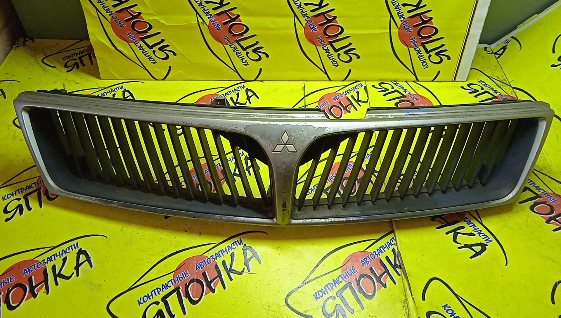 РЕШЕТКА РАДИАТОРА/MMC/DIAMANTE/F31A/F34A/F36A/F36W/F41A/F46A/F47A/2 МОДЕЛЬ/MR154094/MR492188