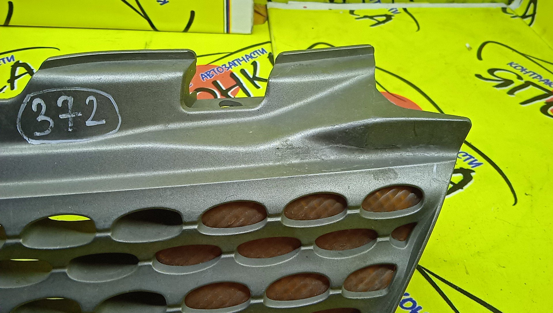 РЕШЕТКА РАДИАТОРА/NIS/MARCH/AK12/BK12/BNK12/K12/YK12/L/1 МОДЕЛЬ/УЦЕНКА/62330AX000