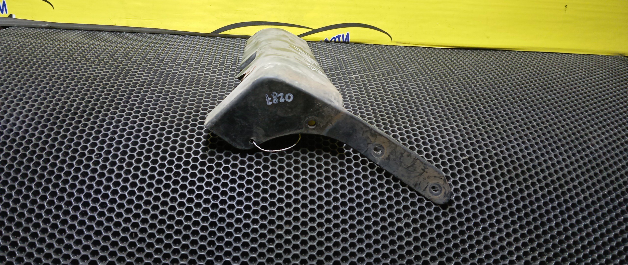 БРЫЗГОВИК/NIS/CEDRIC/GLORIA/Y34/B/R