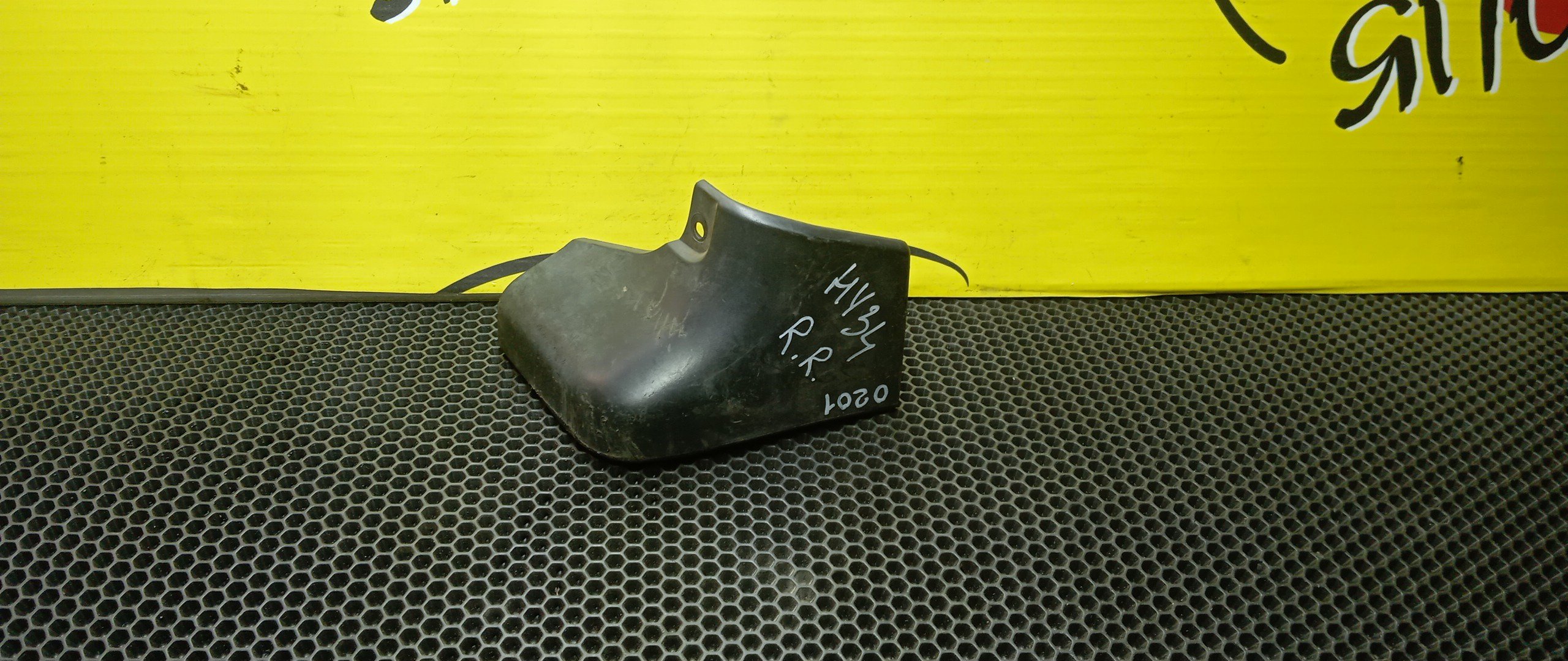 БРЫЗГОВИК/NIS/CEDRIC/GLORIA/Y34/B/R