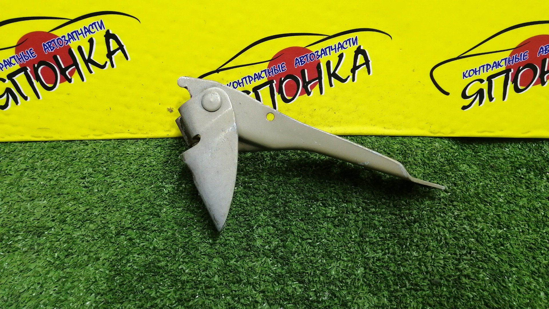 ПЕТЛЯ КАПОТА/MAZ/TRIBUTE/EPEW/EP3W/EPFW/R/E11052410A