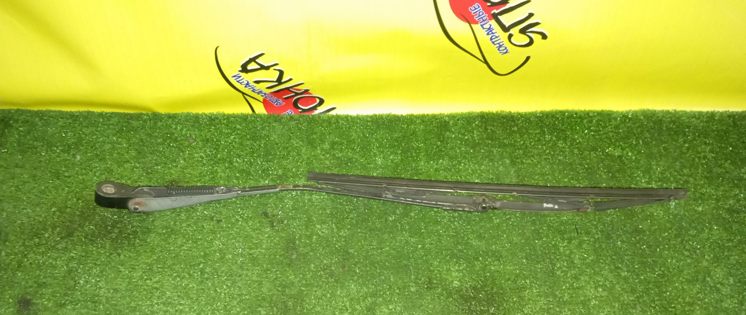 ДВОРНИК ЗАДНЕЙ ДВЕРИ/TOY/STARLET/EP80/EP82/EP85