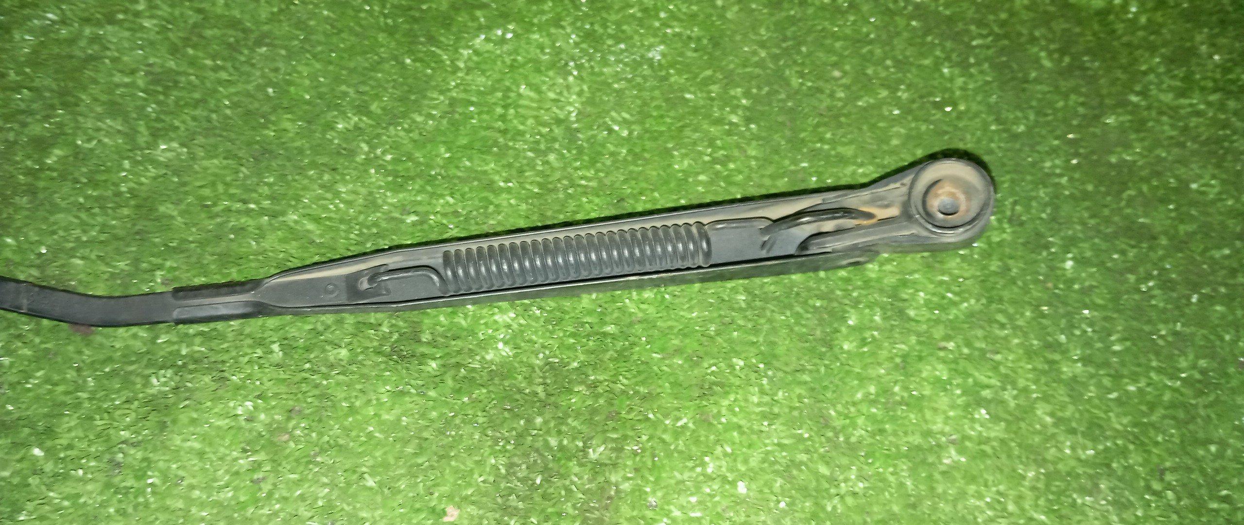 ДВОРНИК ЗАДНЕЙ ДВЕРИ/TOY/LITE ACE NOAH/TOWN ACE NOAH/SR40/KR42